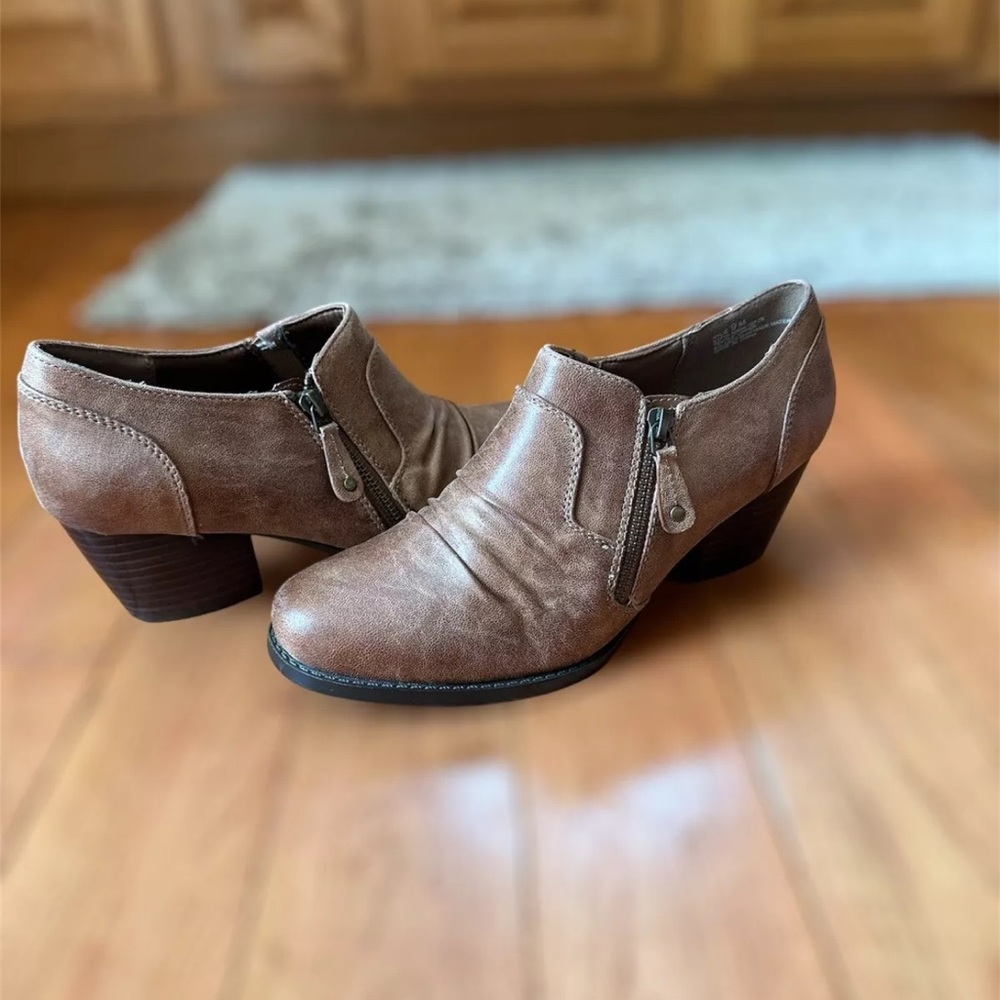 Rylie Booties by Beartraps Women’s Size 9 Heel Size 2.5”